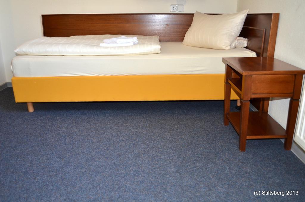 Stiftsberg - Bildungs- Und Freizeitzentrum Kyllburg Ngoại thất bức ảnh