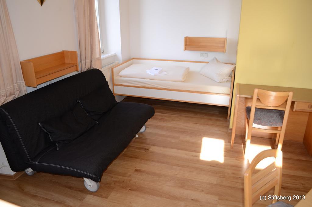 Stiftsberg - Bildungs- Und Freizeitzentrum Kyllburg Ngoại thất bức ảnh