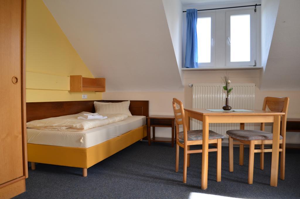 Stiftsberg - Bildungs- Und Freizeitzentrum Kyllburg Ngoại thất bức ảnh