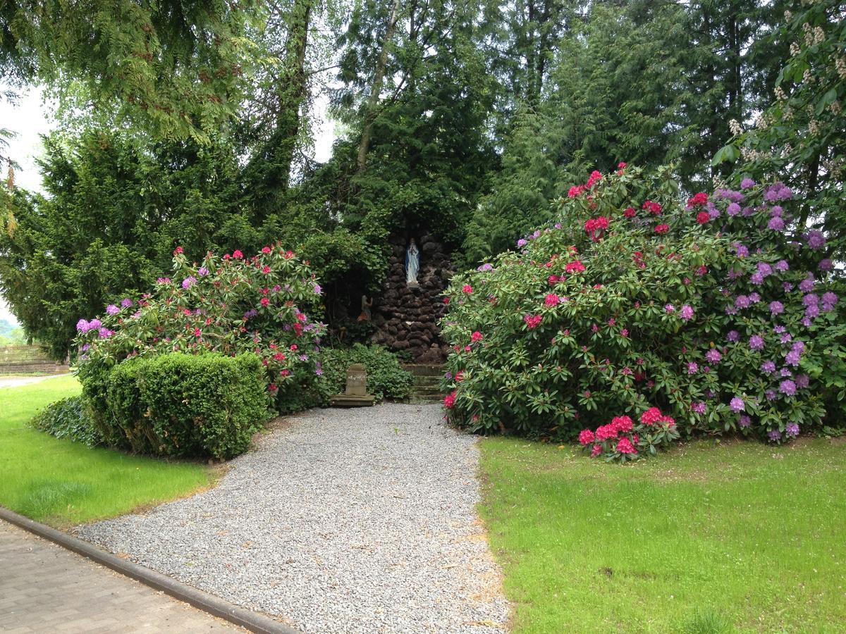 Stiftsberg - Bildungs- Und Freizeitzentrum Kyllburg Ngoại thất bức ảnh